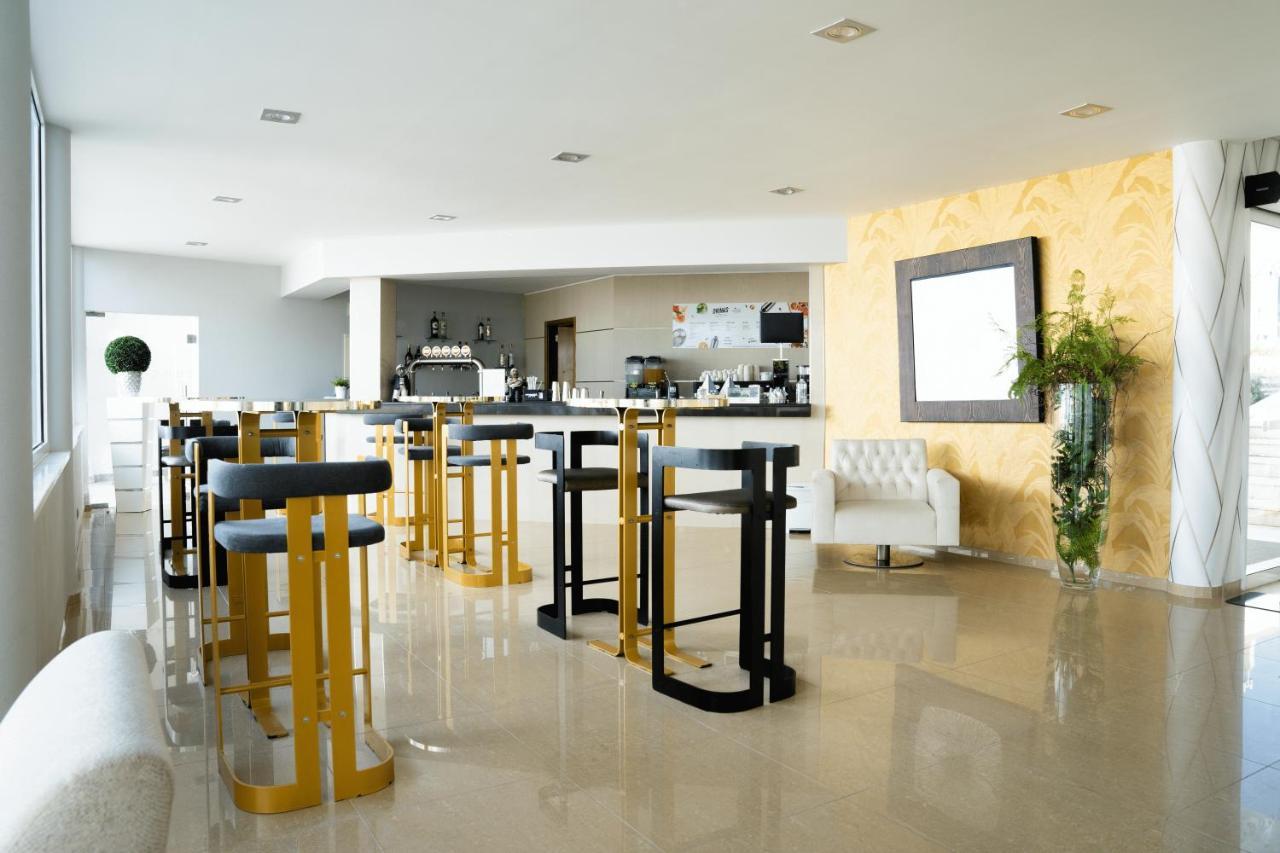 Hotel Cristal Praia Resort & Spa Vieira de Leiria Kültér fotó